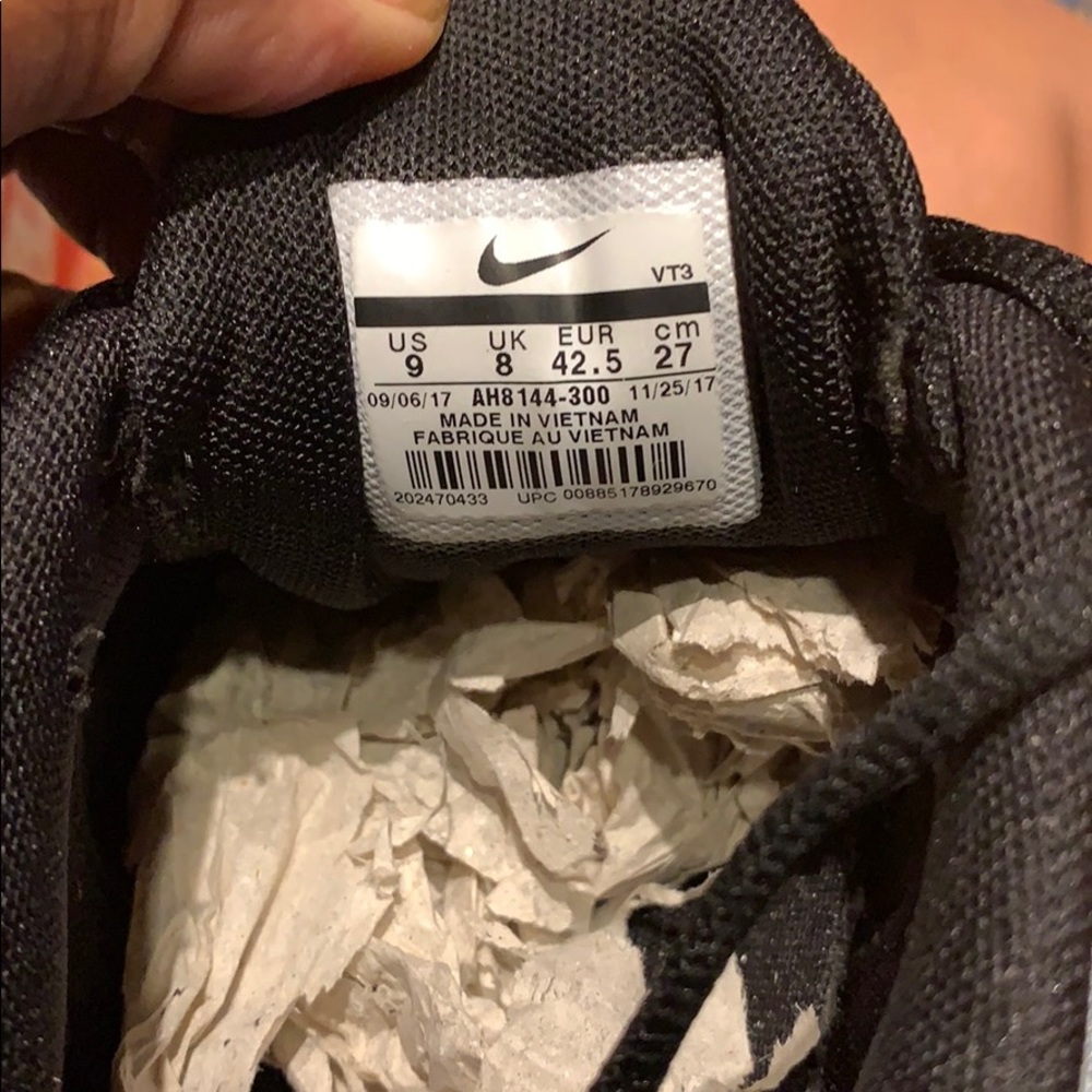 Nike - Picture 5 of 5